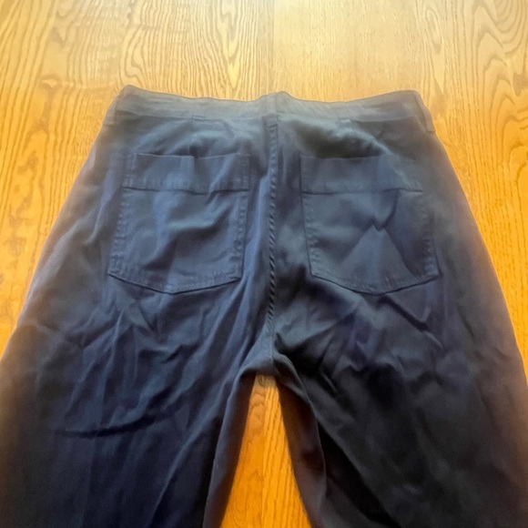 LAST CALL Liverpool 30/10 Women Crop Utility Rich Navy Joggers Pants Zip Ankle - Picture 8 of 14